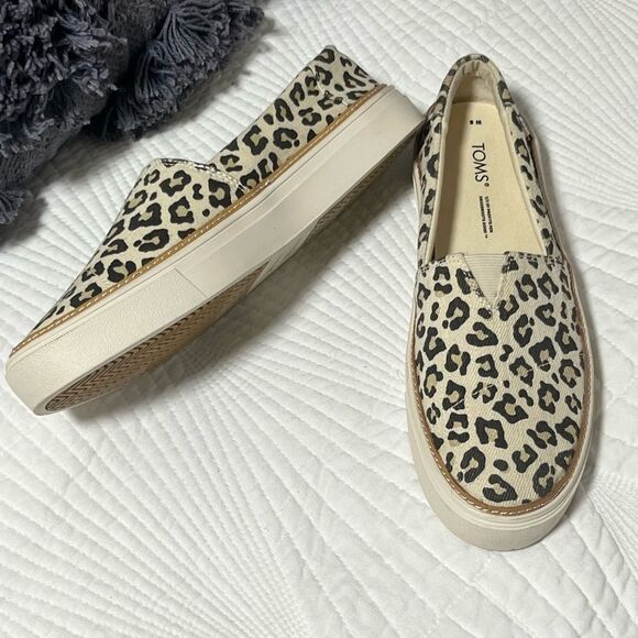 NWOT TOMS Parker Slip-Ons - Picture 8 of 13